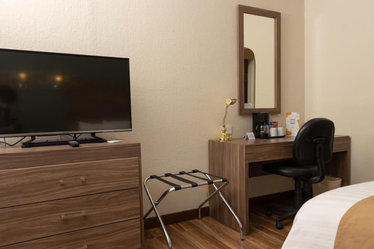 Best Western Cumbres Inn Cd. Cuauhtemoc Exterior photo
